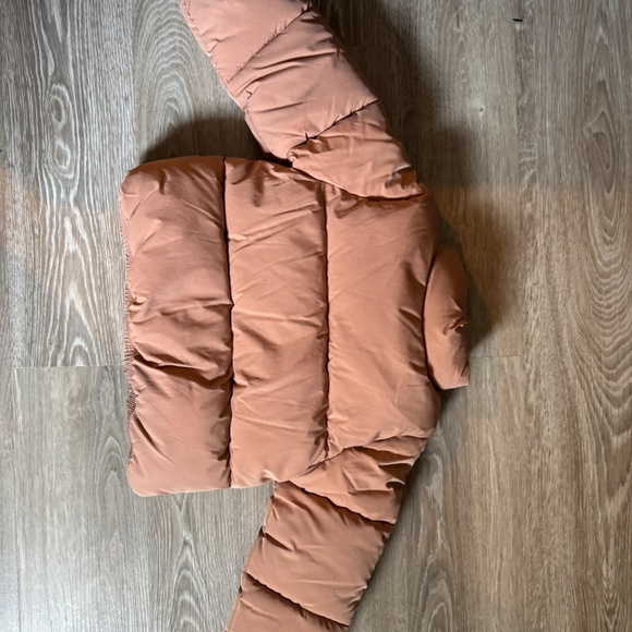 Kids Amazon Essentials puffer - Picture 2 of 3